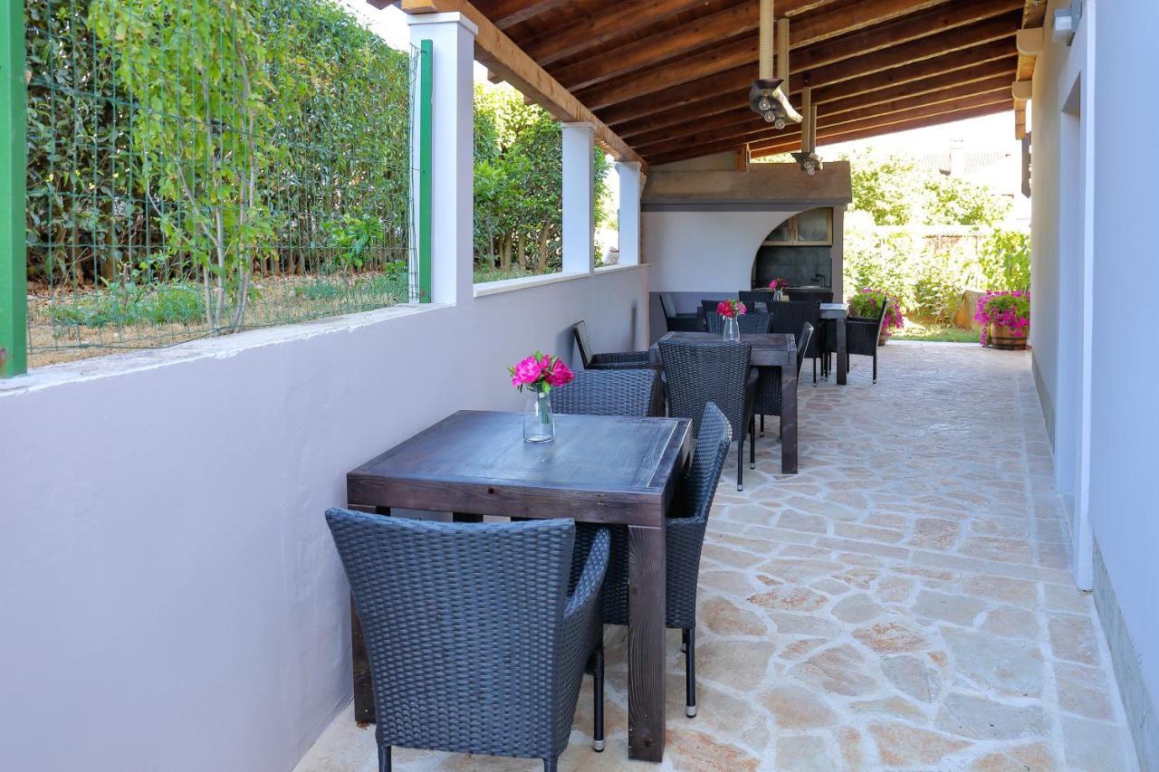 Apartamento Bane Dvori Bibinje Exterior foto